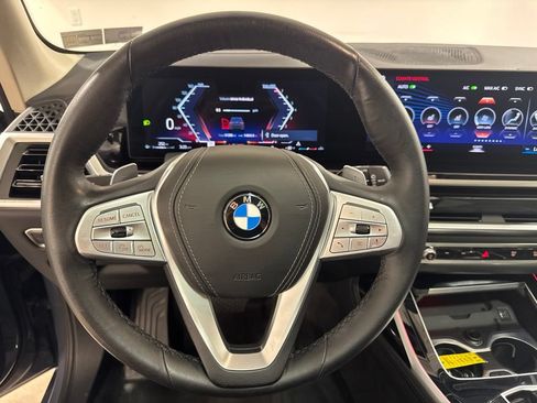 Used 2023 BMW X7 xDrive40i w/ Executive Package AWD/4WD image 11