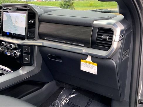 Used 2025 Ford F150 Lariat w/ Equipment Group 501A Mid AWD/4WD image 13