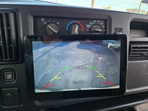 Used 2003 Chevrolet Express 2500 image 18