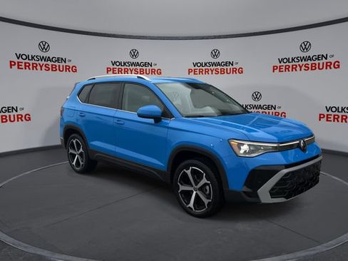 New 2026 Volkswagen Taos SEL AWD/4WD image 2