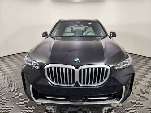 Used 2024 BMW X5 xDrive40i w/ Premium Package AWD/4WD image 8