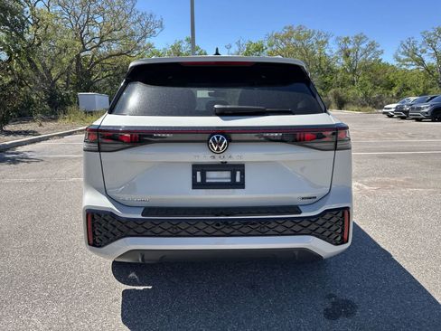 New 2026 Volkswagen Tiguan SEL R-Line AWD/4WD image 5