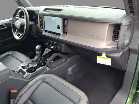 New 2025 Ford Bronco Outer Banks w/ Sasquatch Package AWD/4WD image 11