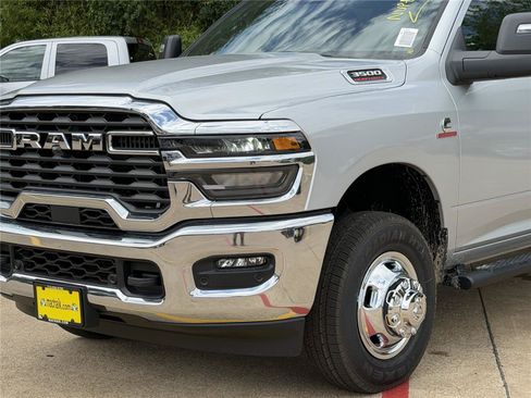 New 2026 RAM 3500 Tradesman AWD/4WD image 8