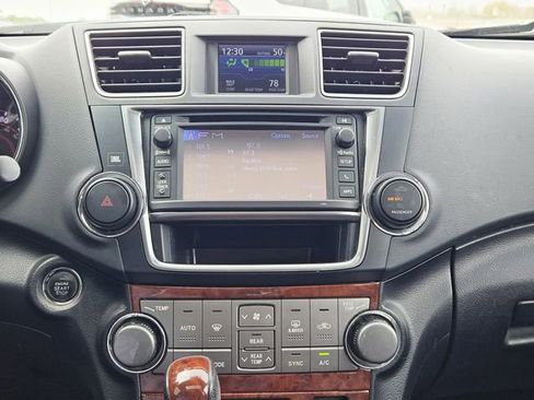 Used 2013 Toyota Highlander Limited image 22