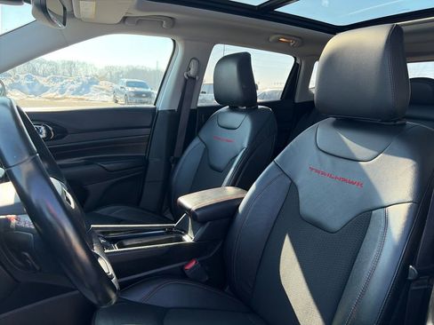 Used 2022 Jeep Compass Trailhawk w/ Sun and Sound Group image 18