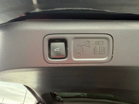 Used 2023 Ford Expedition XLT AWD/4WD image 13