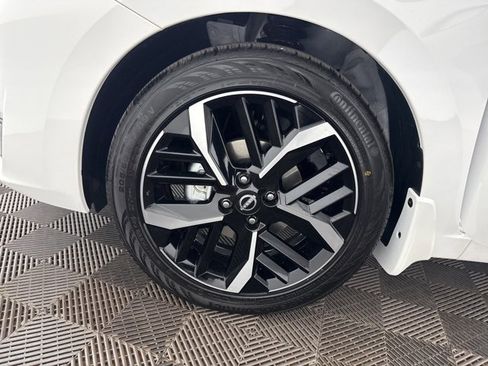 New 2025 Nissan Versa SR w/ Trunk Package image 26