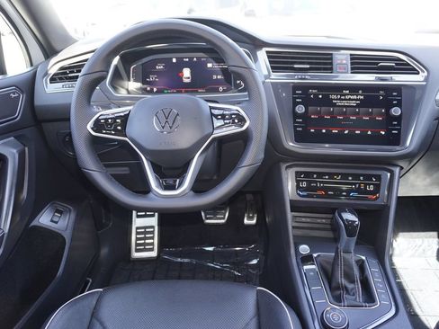 Used 2022 Volkswagen Tiguan SEL R-Line AWD/4WD image 12