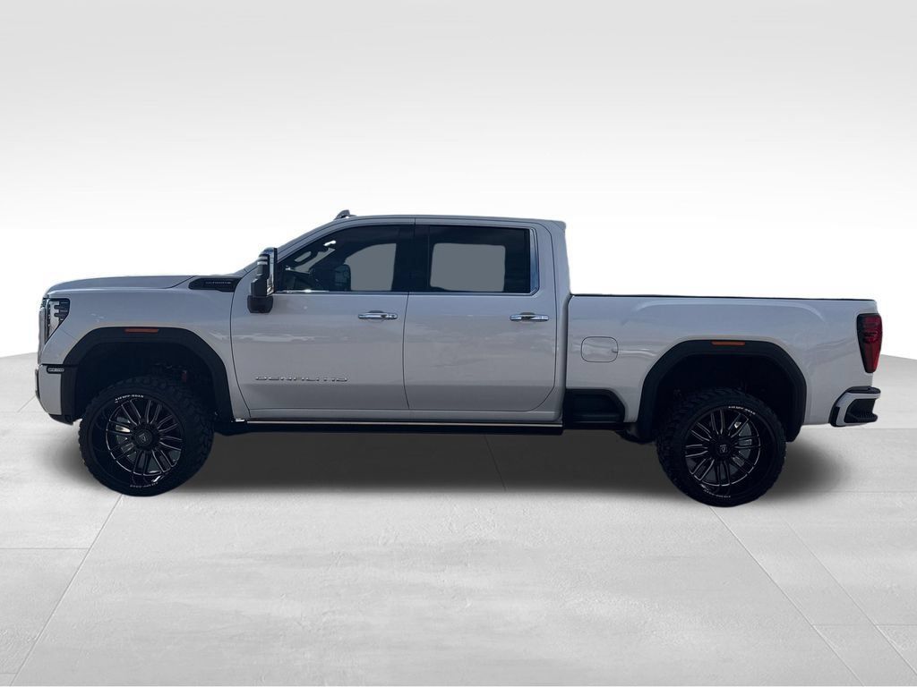 Used 2024 GMC Sierra 2500 Denali Ultimate w/ Max Trailering Package AWD/4WD image 2
