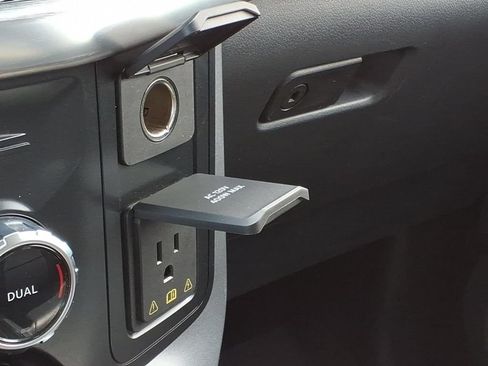 Used 2022 Ford F150 Lariat AWD/4WD image 17
