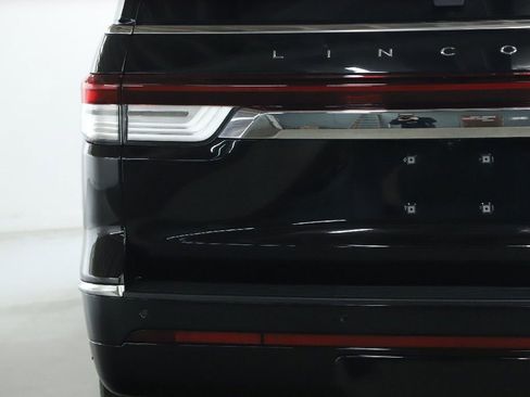 Used 2022 Lincoln Navigator Reserve image 47