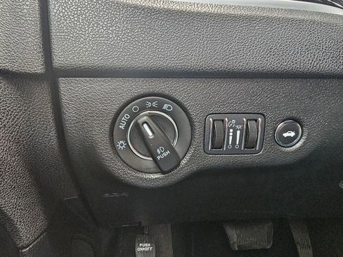 Used 2023 Chrysler 300 S image 34