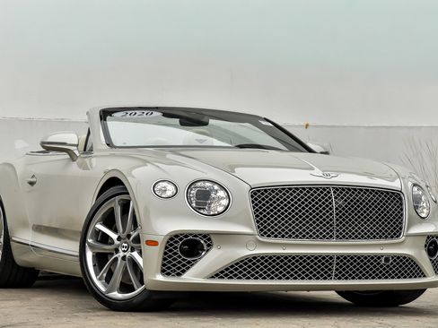 Used 2020 Bentley Continental GT image 1
