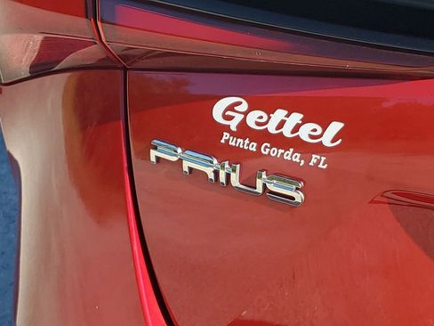 Used 2022 Toyota Prius LE image 38