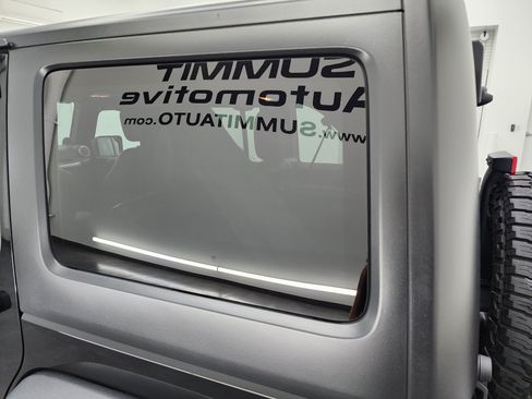Used 2014 Jeep Wrangler Unlimited Rubicon AWD/4WD image 33