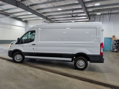 Used 2023 Ford Transit 250 Medium Roof AWD image 5