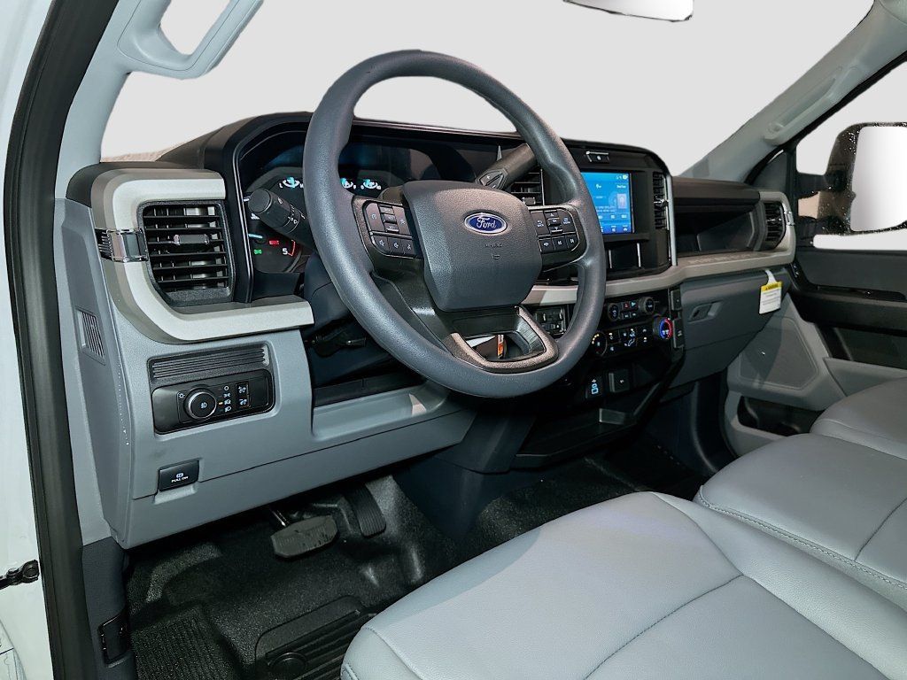 New 2026 Ford F550 4x4 Regular Cab Super Duty image 8