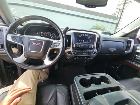 Used 2017 GMC Sierra 1500 SLT w/ SLT Premium Package image 11