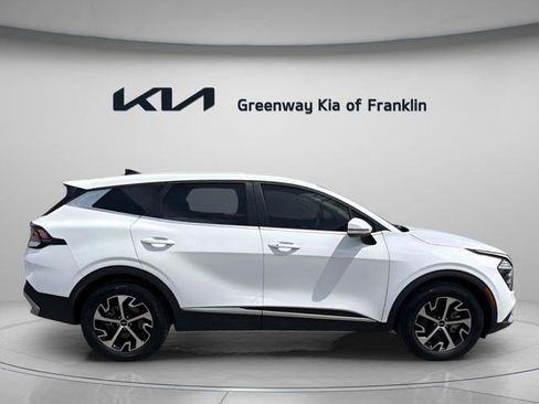 Used 2024 Kia Sportage EX FWD image 8