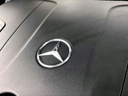 Certified 2024 Mercedes-Benz GLC 300 4MATIC image 30