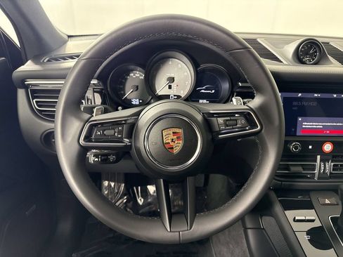 Certified 2025 Porsche Macan S AWD/4WD image 35