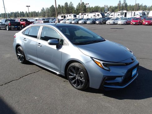 Used 2024 Toyota Corolla XSE FWD image 7