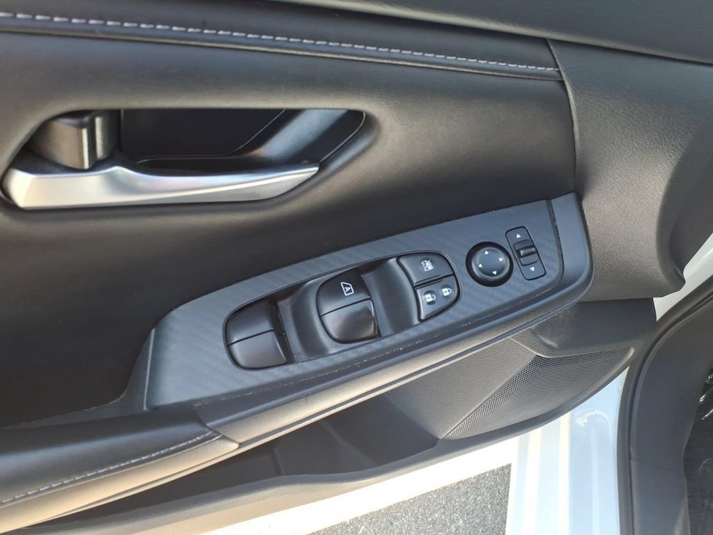 Certified 2024 Nissan Sentra SV FWD image 14