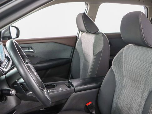 Used 2023 Nissan Rogue SV FWD image 23