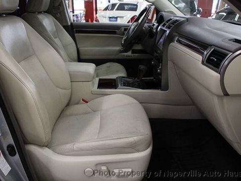 Used 2015 Lexus GX 460 Luxury w/ Preferred Accessory Package AWD/4WD image 40
