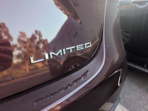 Used 2014 Toyota Avalon image 4