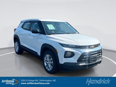 Used 2021 Chevrolet TrailBlazer LS AWD/4WD image 1