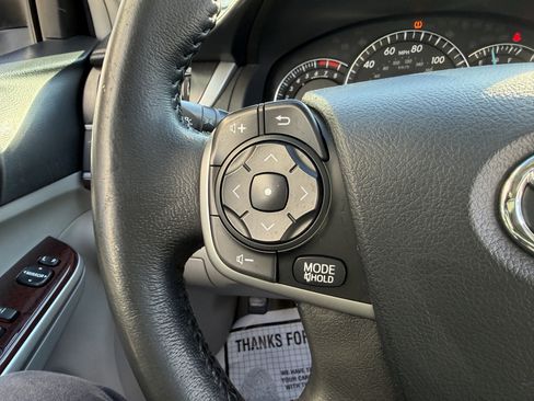 Used 2012 Toyota Camry XLE image 33