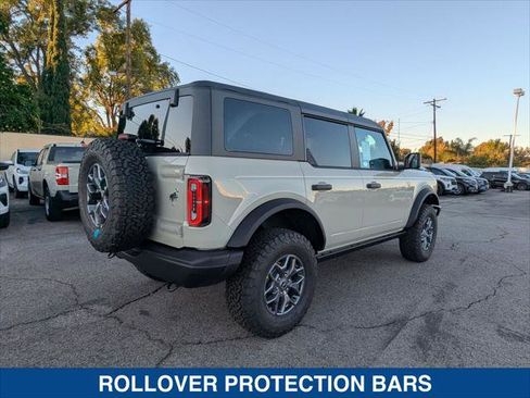 New 2025 Ford Bronco Badlands image 5