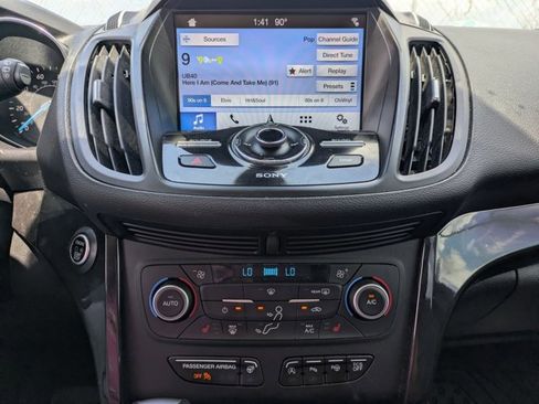 Used 2018 Ford Escape Titanium image 12