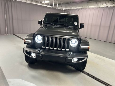 Used 2020 Jeep Gladiator Overland w/ Popular Equipment Package image 2