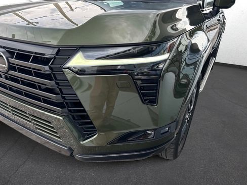 Certified 2024 Lexus GX 550 w/ Accessory Package (Z1) AWD/4WD image 9