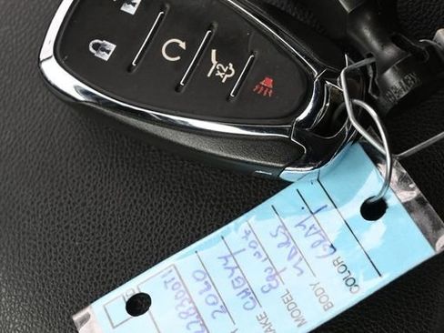 Used 2020 Chevrolet Equinox LT image 23