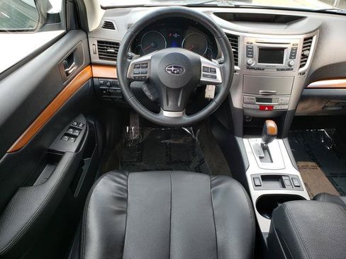Used 2014 Subaru Outback 2.5i Limited w/ Moonroof Package AWD/4WD image 16