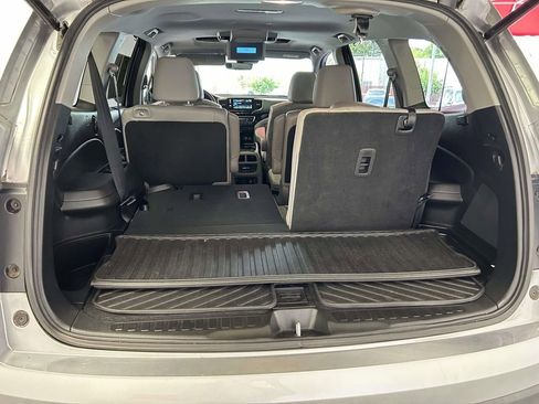 Used 2022 Honda Pilot Touring image 12