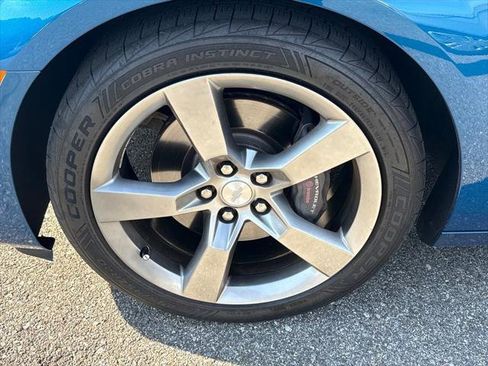 Used 2010 Chevrolet Camaro SS w/ RS Package RWD image 13