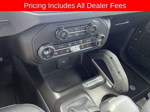 Used 2026 Ford Bronco Badlands AWD/4WD image 31