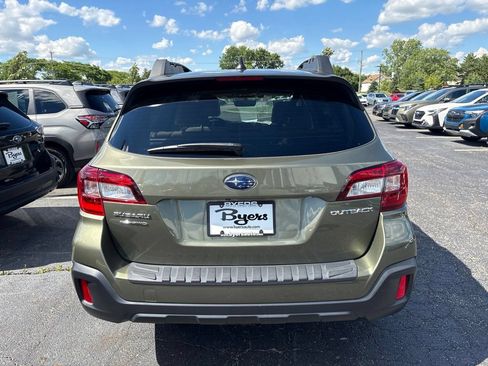 Used 2019 Subaru Outback 2.5i Premium w/ Popular Package #2 AWD/4WD image 4