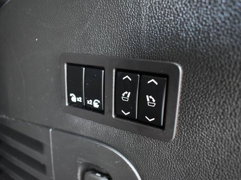 Used 2017 Chevrolet Tahoe Premier RWD image 48