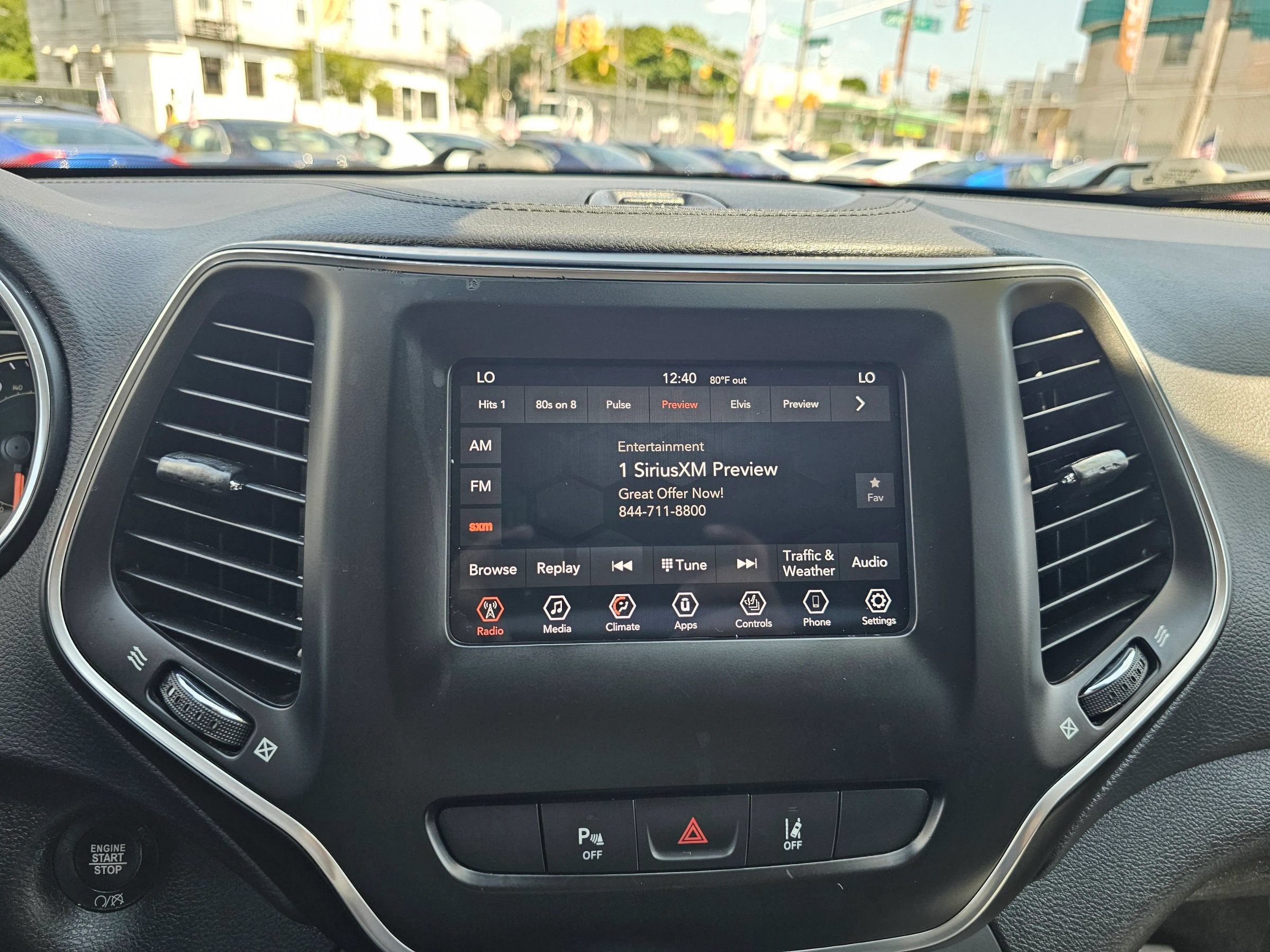 Used 2020 Jeep Cherokee Latitude Lux w/ Comfort/Convenience Group AWD/4WD image 23