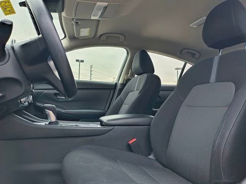 Used 2024 Nissan Sentra SV image 22