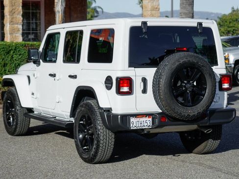 Used 2023 Jeep Wrangler Sahara image 7