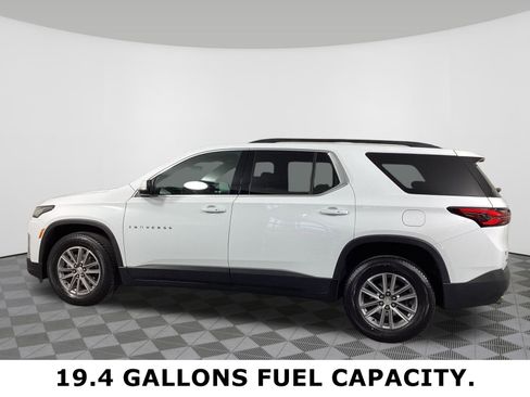 Used 2022 Chevrolet Traverse LT image 8