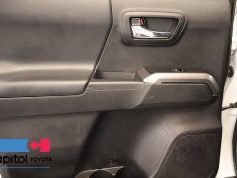 Certified 2023 Toyota Tacoma Limited AWD/4WD image 32