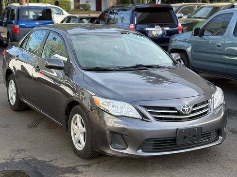 Used 2013 Toyota Corolla LE FWD image 3